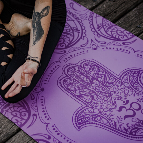 Black Friday Sales are ON! 
for 30 % discount use code BLACKYOGA30