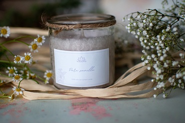 přírodní aroma svíčka béžová vanilkové aroma pure vanilla