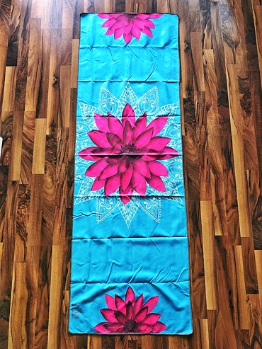YOGGYS - [THAI LOTUS] ručník na jógu s lotosovým květem 