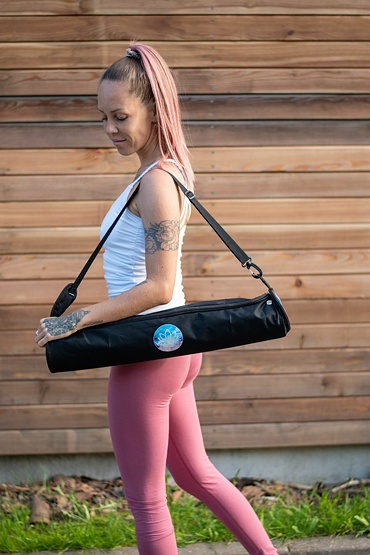 YOGGYS - YOGA BAG black, černá cestovní taška na jógamatku, černá taška na jógovou podložku 