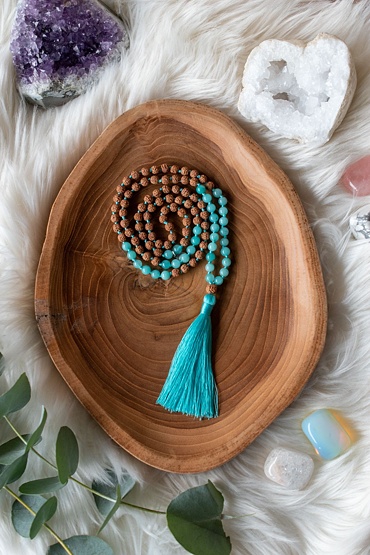 YOGGYS meditační mala - akvamarín a rudrakša