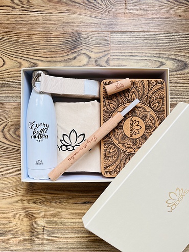 Dárkový set s termo láhví, skleněným brčkem a korkovou cihličkou - WHITE NATURAL - bílá